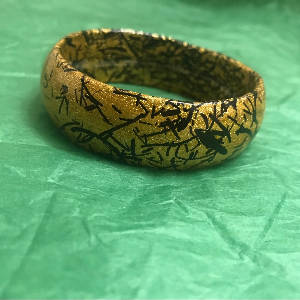 Golden black stripes bracelet